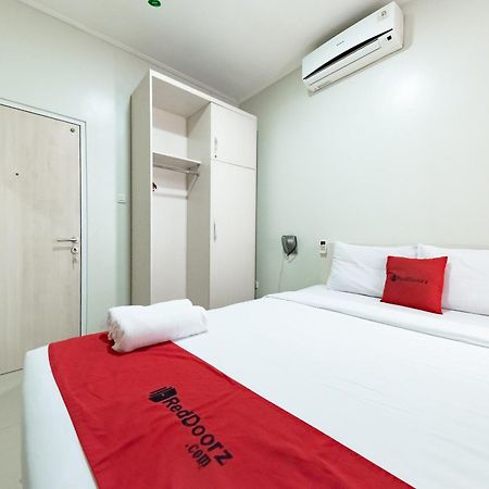 Reddoorz Near Pasar Baru Bandung Hotel Kültér fotó