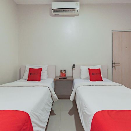 Reddoorz Near Pasar Baru Bandung Hotel Kültér fotó