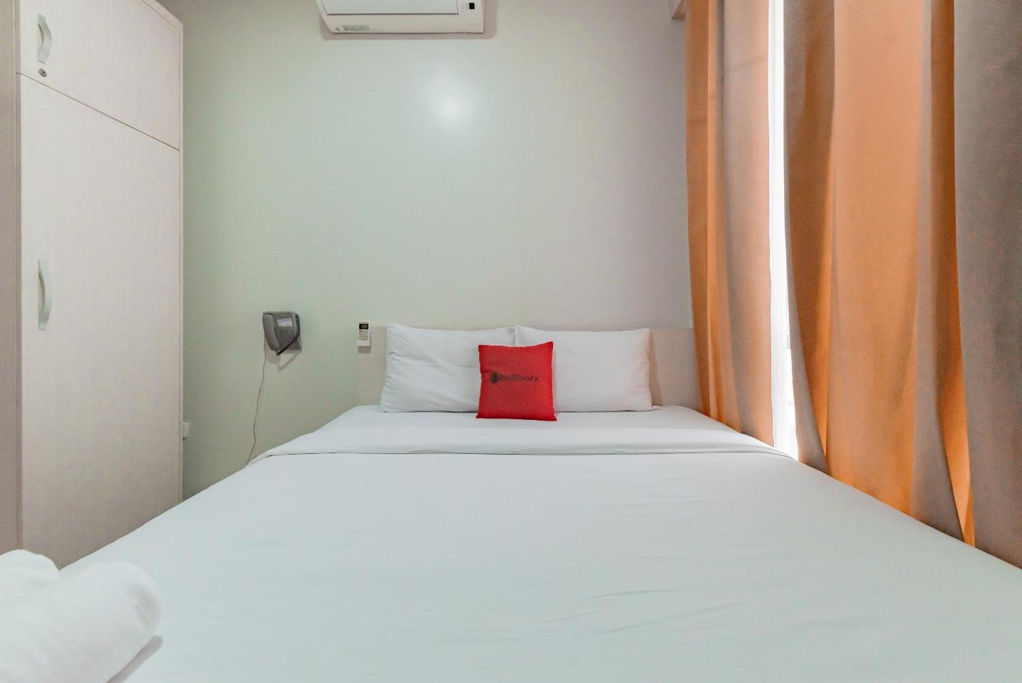 Reddoorz Near Pasar Baru Bandung Hotel Kültér fotó